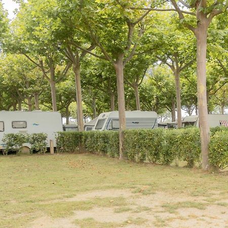 Camping Senia Caballo De Mar Пинеда де Мар Екстериор снимка