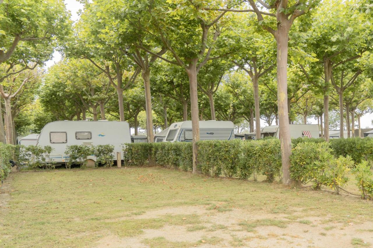 Camping Senia Caballo De Mar Пинеда де Мар Екстериор снимка
