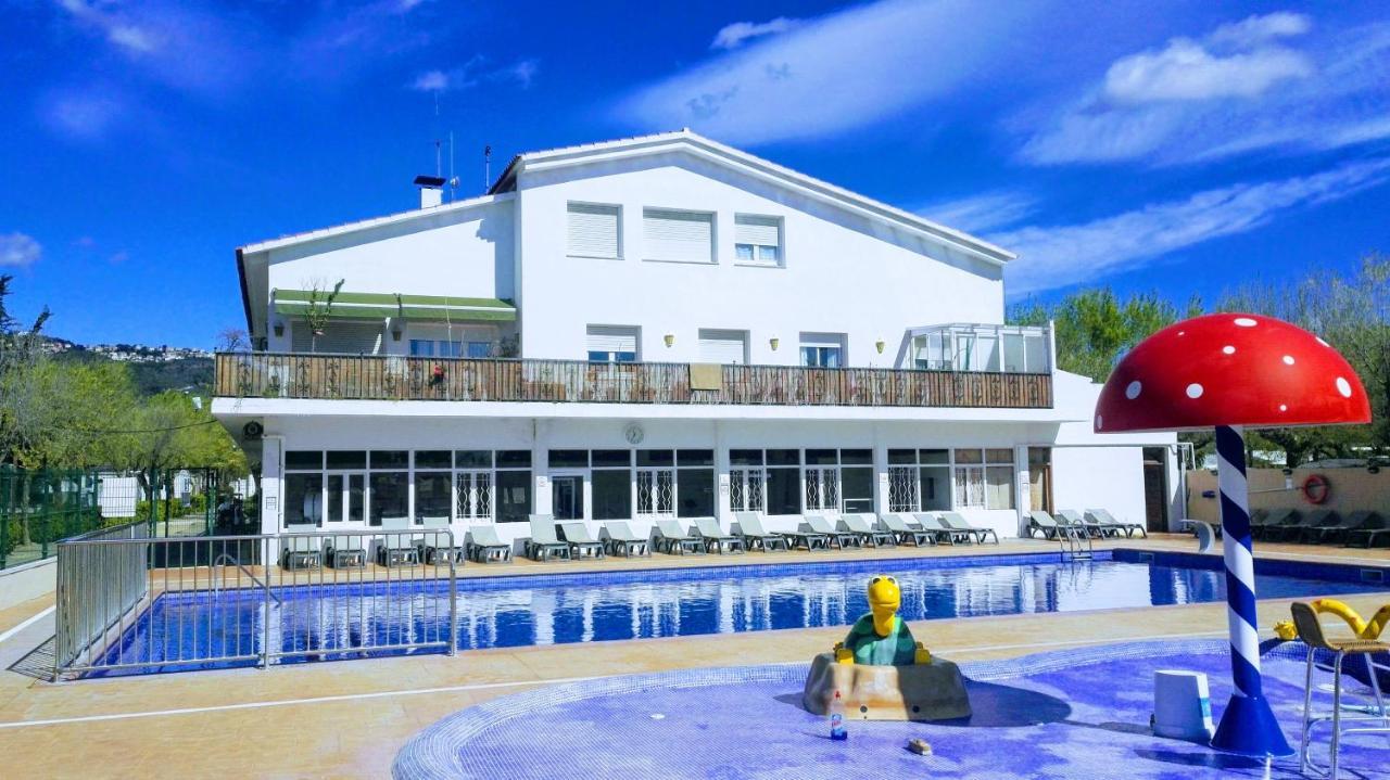Camping Senia Caballo De Mar Пинеда де Мар Екстериор снимка