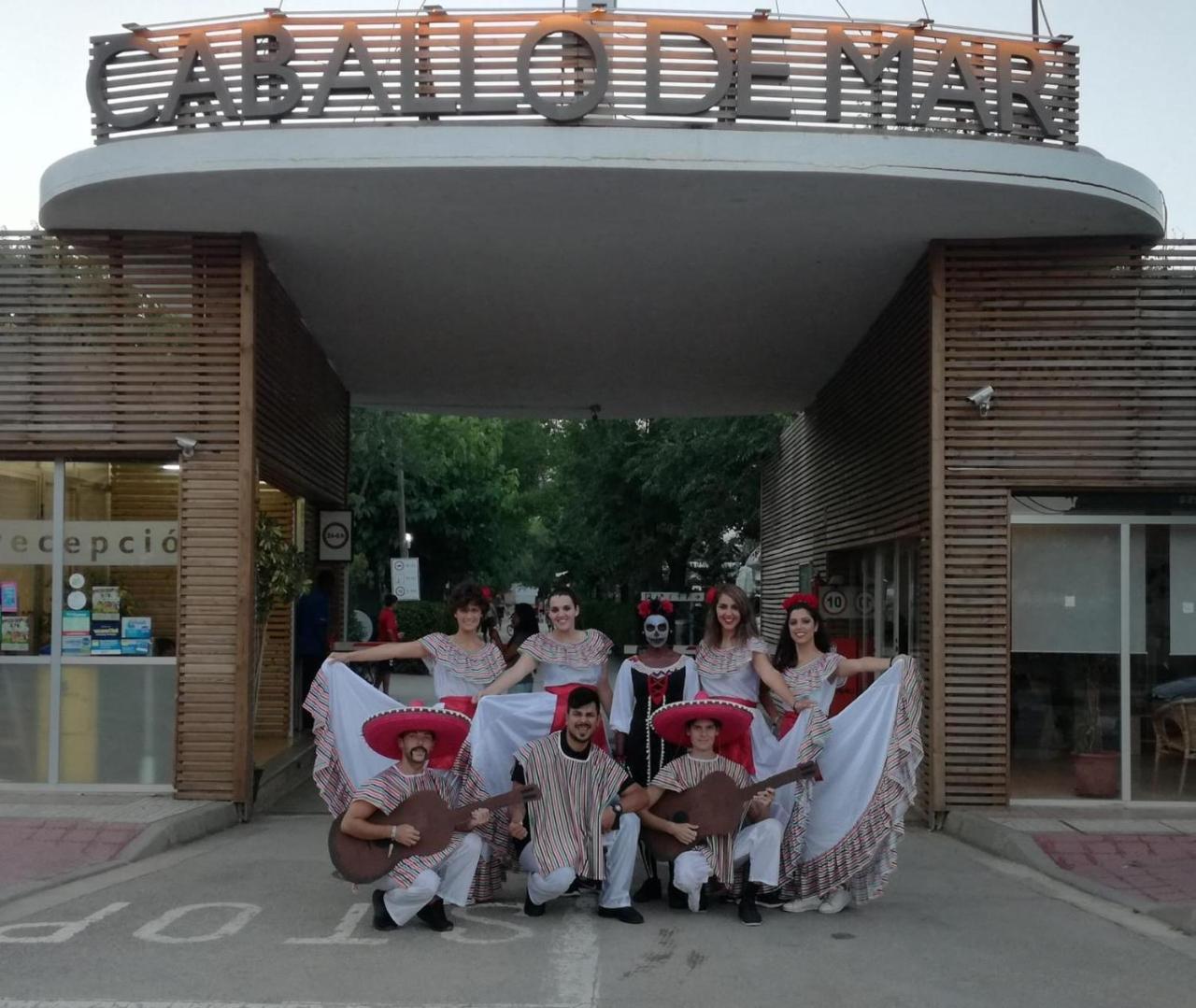 Camping Senia Caballo De Mar Пинеда де Мар Екстериор снимка