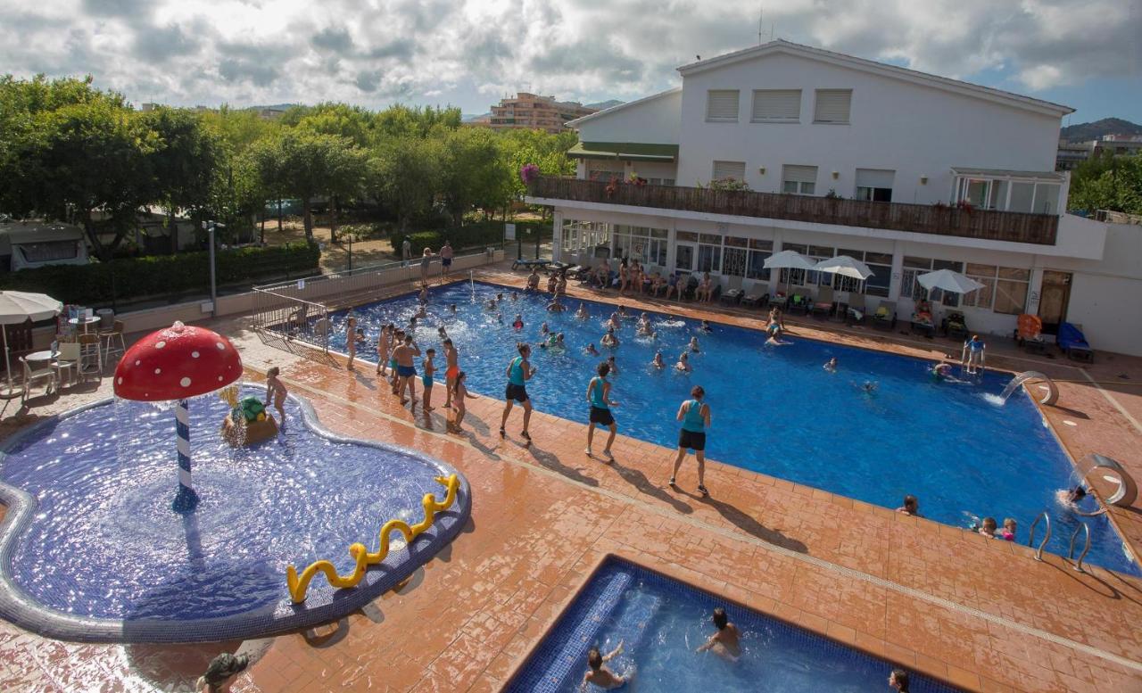 Camping Senia Caballo De Mar Пинеда де Мар Екстериор снимка